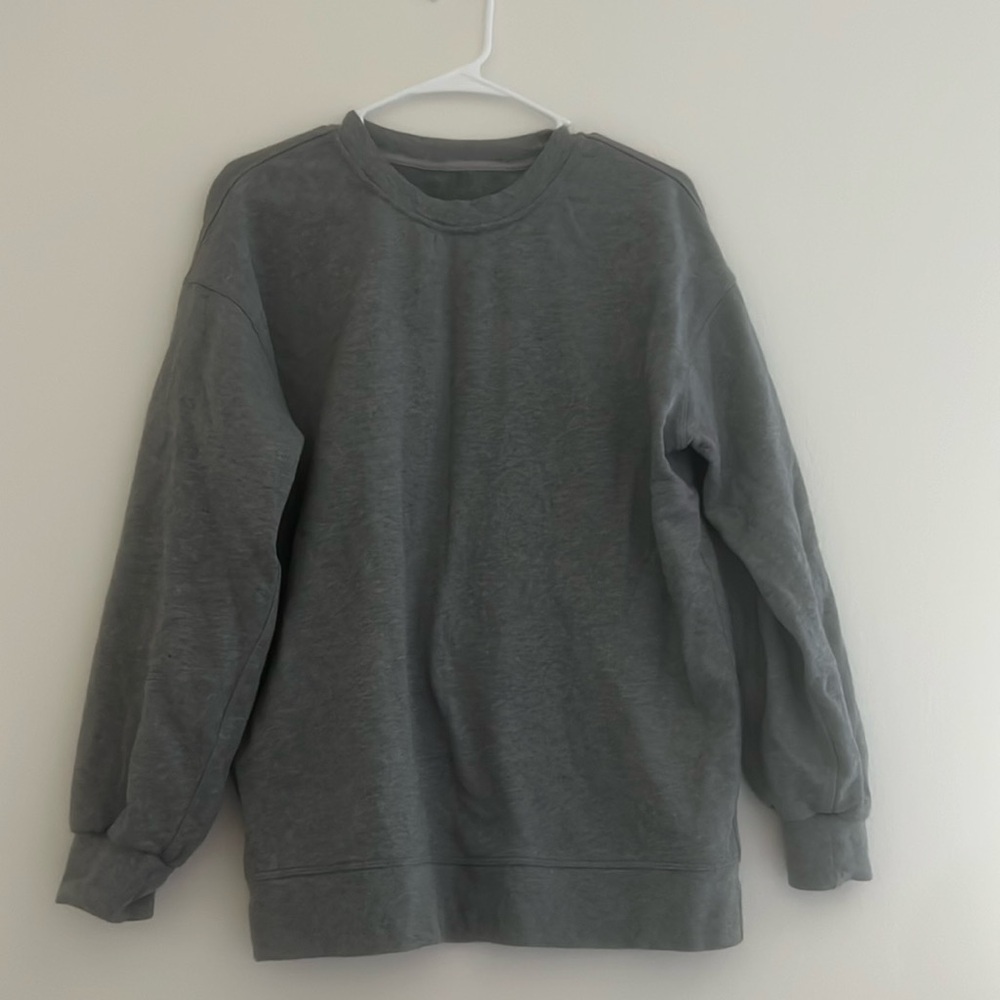 LuluLemon Pullover in Grey Size 6